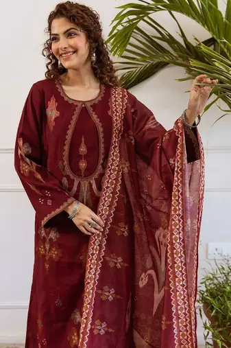 Women Ethnic Motifs Printed Thread Work Kurta with Trousers & With Dupatta