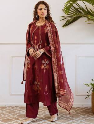 Women Ethnic Motifs Printed Thread Work Kurta with Trousers & With Dupatta 1
