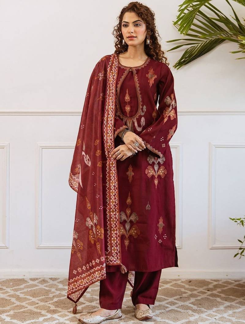 Women Ethnic Motifs Printed Thread Work Kurta with Trousers & With Dupatta