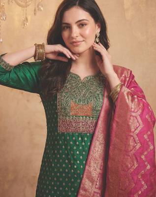 Women Ethnic Motifs Embroidered Sequinned Kurta with Trousers & With Dupatta 2