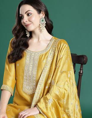 Ethnic Motifs Embroidered Kurta with Trousers & Dupatta 2