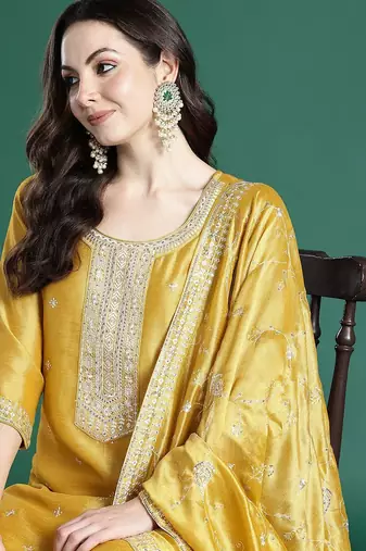 Ethnic Motifs Embroidered Kurta with Trousers & Dupatta