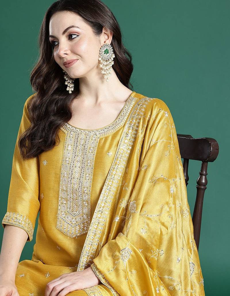Ethnic Motifs Embroidered Kurta with Trousers & Dupatta