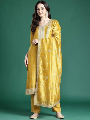 Ethnic Motifs Embroidered Kurta with Trousers & Dupatta 1