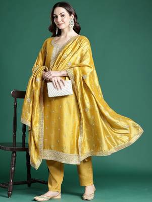 Ethnic Motifs Embroidered Kurta with Trousers & Dupatta 8