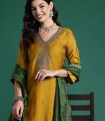 Ethnic Motifs Embroidered Sequinned Kurta With Trousers & Dupatta