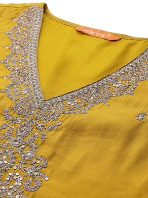 Ethnic Motifs Embroidered Sequinned Kurta With Trousers & Dupatta 2