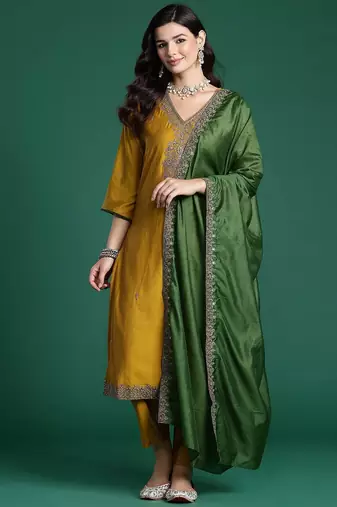 Ethnic Motifs Embroidered Sequinned Kurta With Trousers & Dupatta