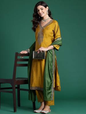 Ethnic Motifs Embroidered Sequinned Kurta With Trousers & Dupatta 8