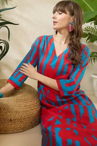 Women Printed Cotton Kurta with Trousers