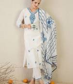 Women Floral Embroidered Thread Work Cotton Kurta with Trousers & With Dupatta