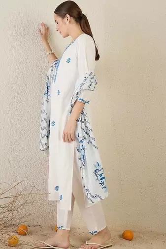 Women Floral Embroidered Thread Work Cotton Kurta with Trousers & With Dupatta
