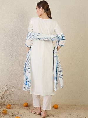 Women Floral Embroidered Thread Work Cotton Kurta with Trousers & With Dupatta 3