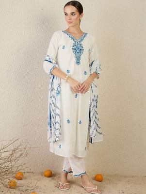 Women Floral Embroidered Thread Work Cotton Kurta with Trousers & With Dupatta 4