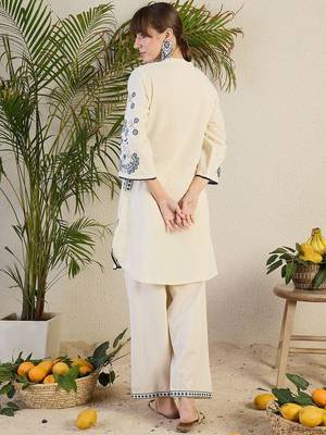 Women Ethnic Motifs Embroidered Kurta with Trousers 6