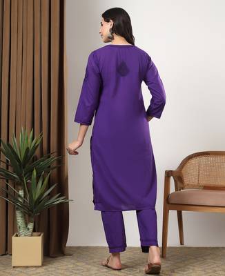Women purple floral motifs embroidered chikankari cotton ethnic kurta palazzo set 2