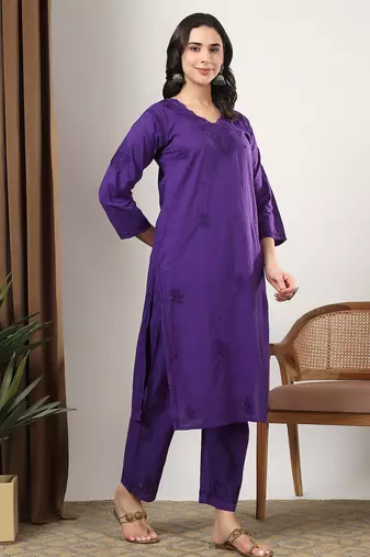 Women purple floral motifs embroidered chikankari cotton ethnic kurta palazzo set