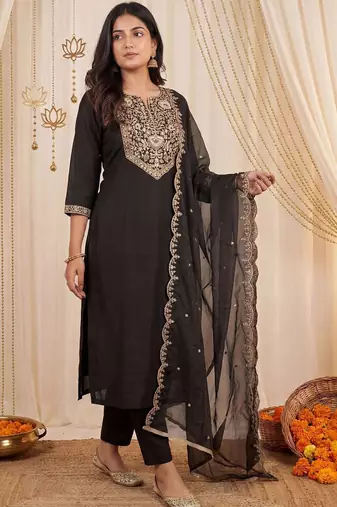 Women Ethnic Motifs Embroidered Thread Work Kurta with Trousers & With Dupatta
