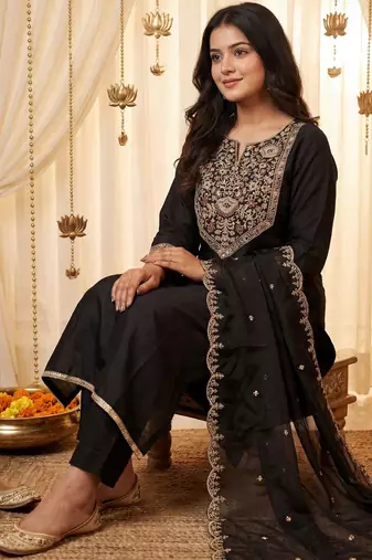 Women Ethnic Motifs Embroidered Thread Work Kurta with Trousers & With Dupatta
