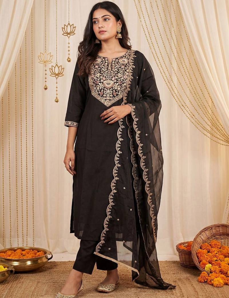 Women Ethnic Motifs Embroidered Thread Work Kurta with Trousers & With Dupatta