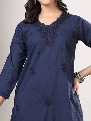 Women blue floral motifs embroidered chikankari cotton ethnic kurta palazzo set 4