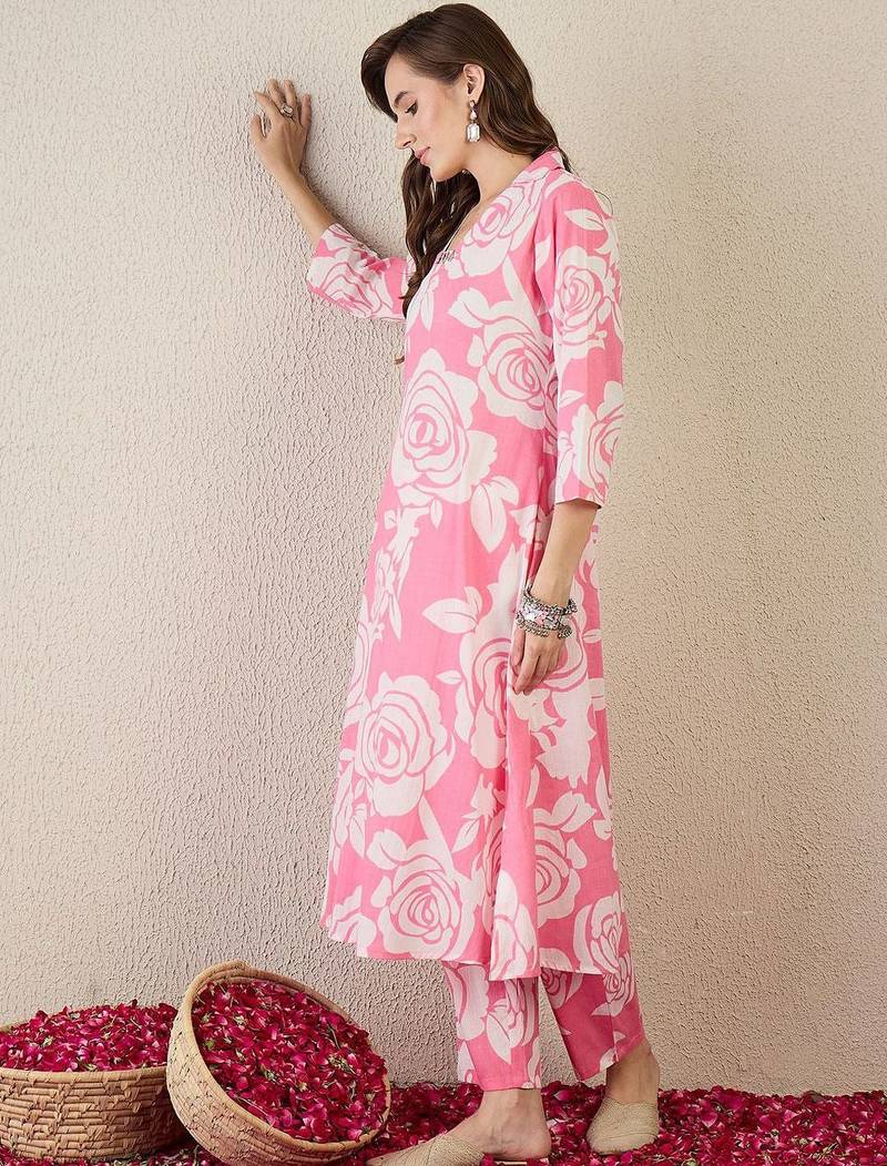 Women Floral Printed Cotton Kurta with Trousers