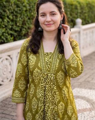 Women Ethnic Motifs Printed Cotton Kurta with Trousers & Dupatta 2