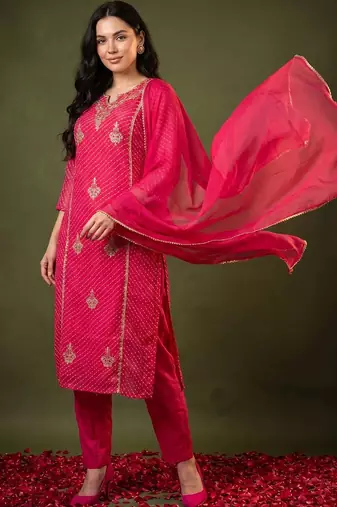 Women Ethnic Motifs Printed Thread Work Kurta with Trousers & With Dupatta