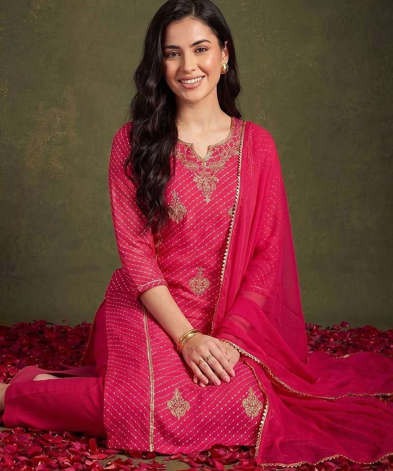 Women Ethnic Motifs Printed Thread Work Kurta with Trousers & With Dupatta