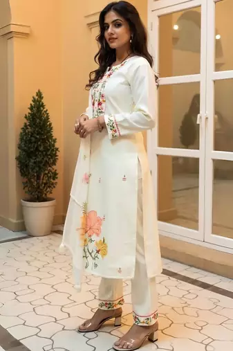 Floral Embroidered Thread Work Straight Kurta With Trousers & Dupatta