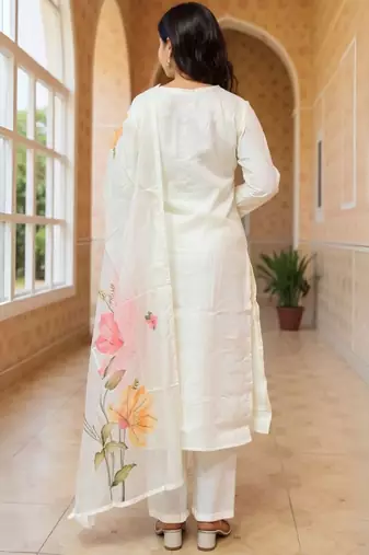 Floral Embroidered Thread Work Straight Kurta With Trousers & Dupatta