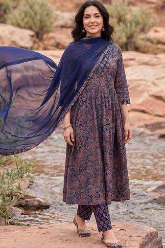 Women Ethnic Motifs Printed Empire Cotton Kurta with Trousers & With Dupatta