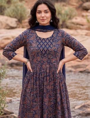 Women Ethnic Motifs Printed Empire Cotton Kurta with Trousers & With Dupatta 2