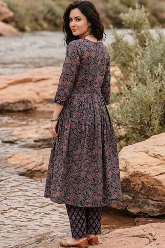 Women Ethnic Motifs Printed Empire Cotton Kurta with Trousers & With Dupatta