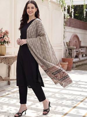 Women Ethnic Motifs Kurta with Trousers & With Dupatta 1