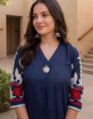 Women Embroidered Pleated Thread Work Cotton Kurta with Trousers 2