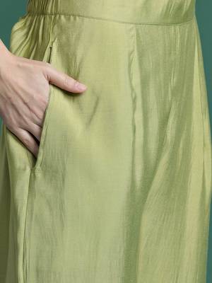 Floral Embroidered Thread Work Kurta with Trousers & With Dupatta 3