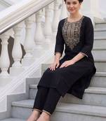 Women Ethnic Motifs Embroidered Thread Work Cotton Kurta with Trousers