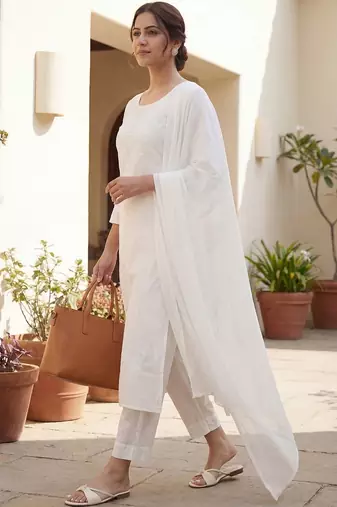Women Ethnic Motifs Embroidered Chikankari Cotton Kurta with Trousers & With Dupatta