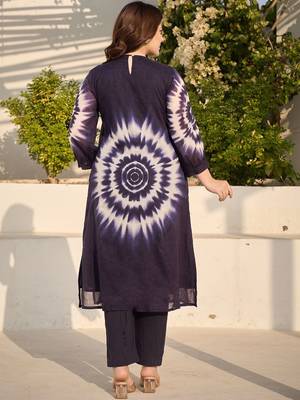 Women Printed Pleated Thread Work Cotton Kurta with Trousers 5
