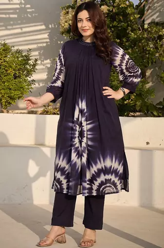 Women Printed Pleated Thread Work Cotton Kurta with Trousers