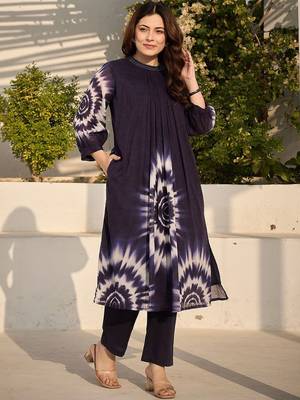 Women Printed Pleated Thread Work Cotton Kurta with Trousers 7