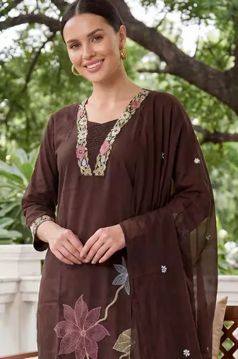 Women Floral Embroidered Thread Work Cotton Kurta with Trousers & With Dupatta