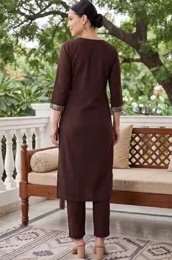 Women Floral Embroidered Thread Work Cotton Kurta with Trousers & With Dupatta