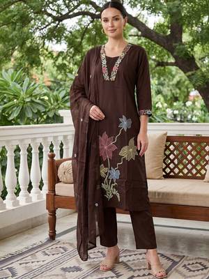 Women Floral Embroidered Thread Work Cotton Kurta with Trousers & With Dupatta 6