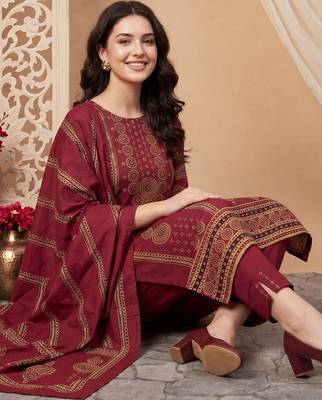 Women Ethnic Motifs Printed Cotton Kurta with Trousers & With Dupatta 2