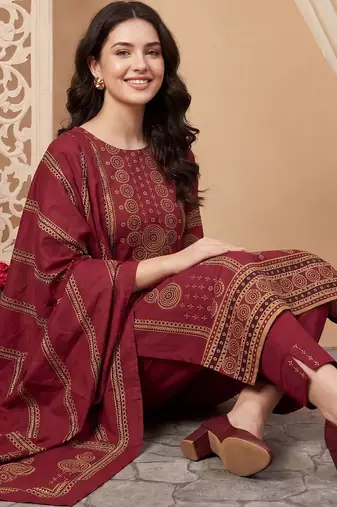 Women Ethnic Motifs Printed Cotton Kurta with Trousers & With Dupatta