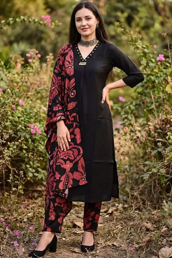 Women Ethnic Motifs Cotton Kurta with Trousers & With Dupatta