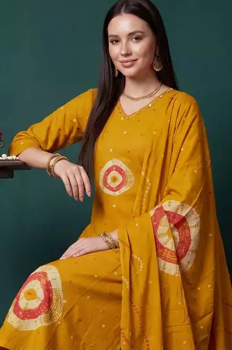 Women Bandhani Printed Cotton Kurta with Trousers & With Dupatta