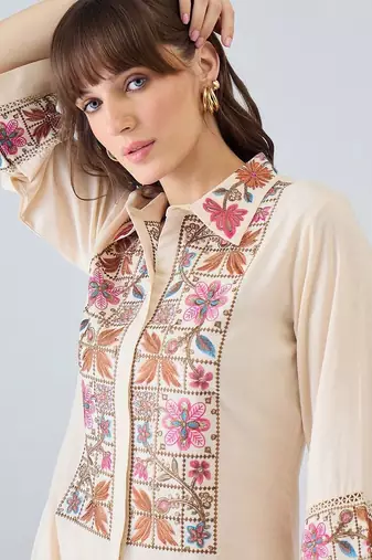 Women Floral Embroidered Thread Work Kurta with Patiala